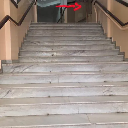 شقة In The Part Of The سالونيك
